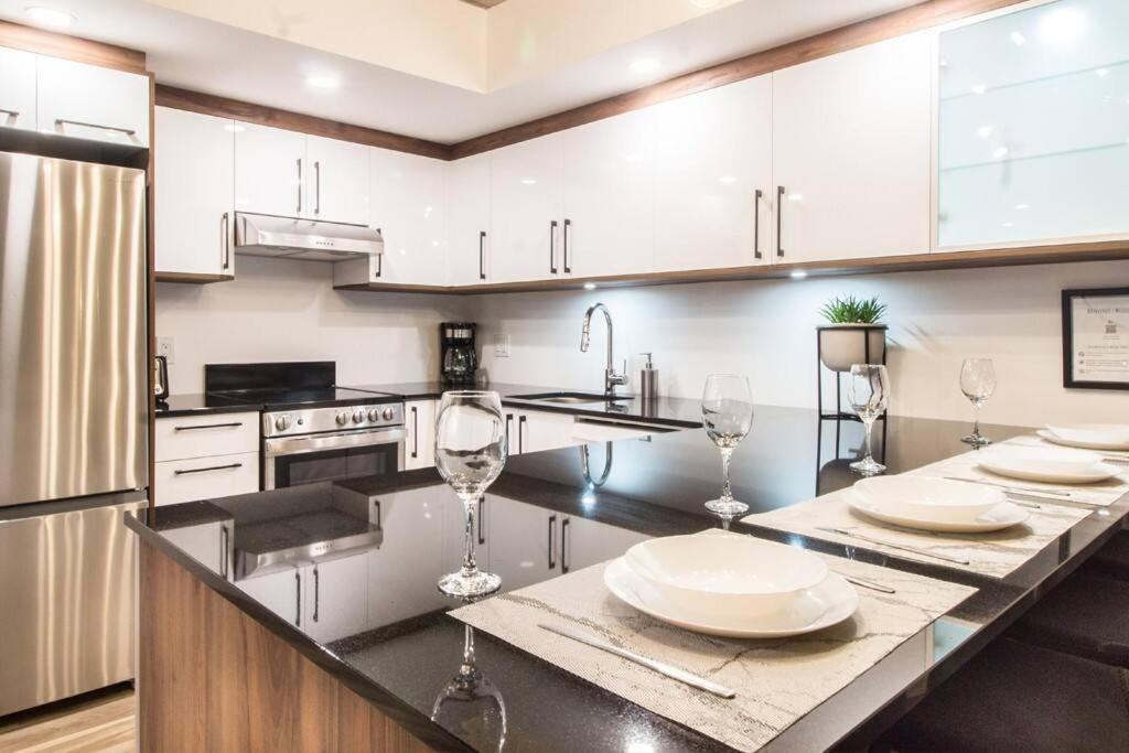 Condo Chic, Centre-Ville Piscine, Terrasse, Gym Квебек Екстер'єр фото
