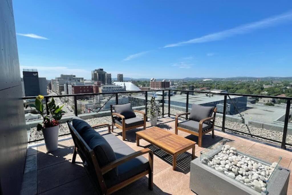 Condo Chic, Centre-Ville Piscine, Terrasse, Gym Квебек Екстер'єр фото